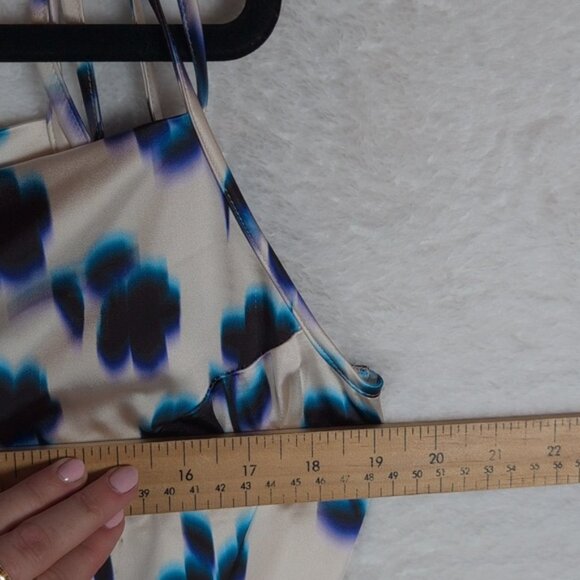 Nwot Top Shop Stylish Blue and Black Patterned Dress - Picture 3 of 3